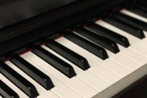 Home Piano Tutor Video Thumb 1